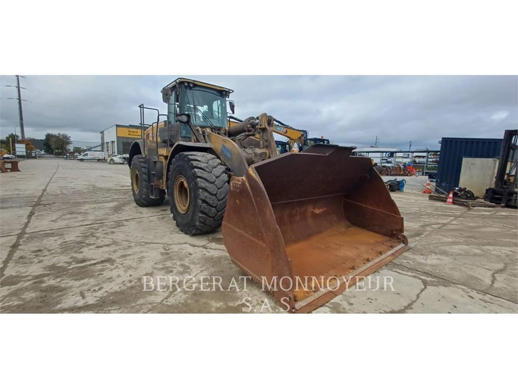 CAT 972M XE Колесни товарачи