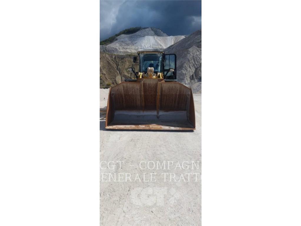 CAT 972M XE Колесни товарачи