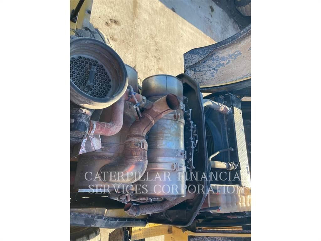 CAT 972MXE Колесни товарачи