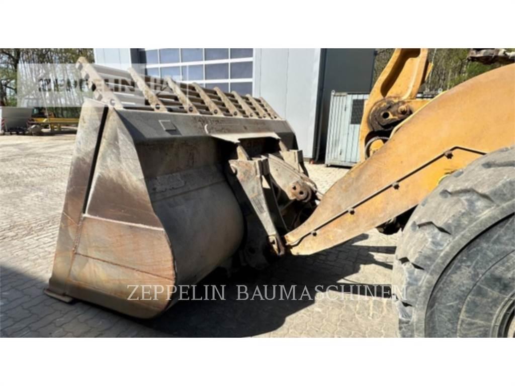 CAT 972MXE Колесни товарачи