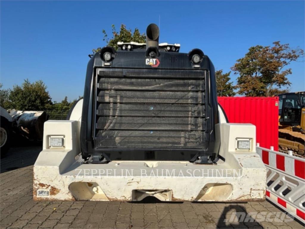 CAT 972MXE Колесни товарачи