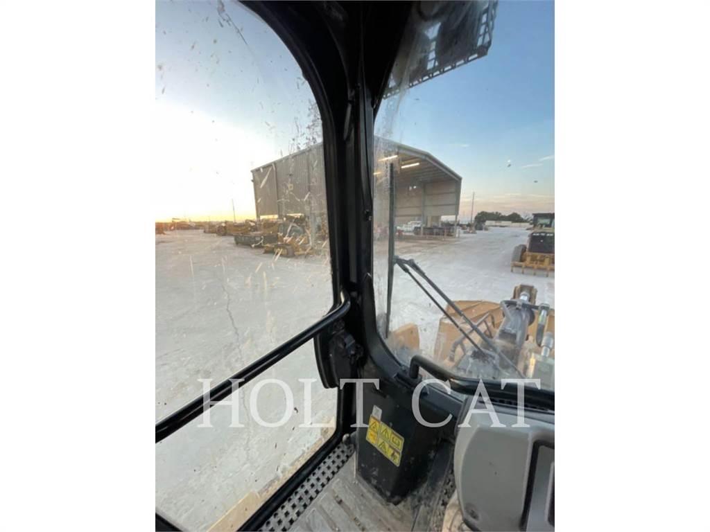 CAT 973K Верижен товарач