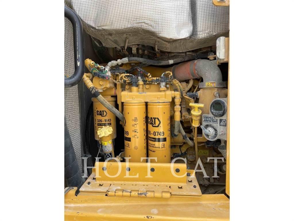 CAT 973K Верижен товарач