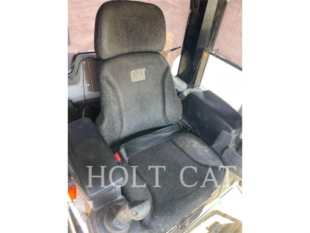 CAT 973K Верижен товарач