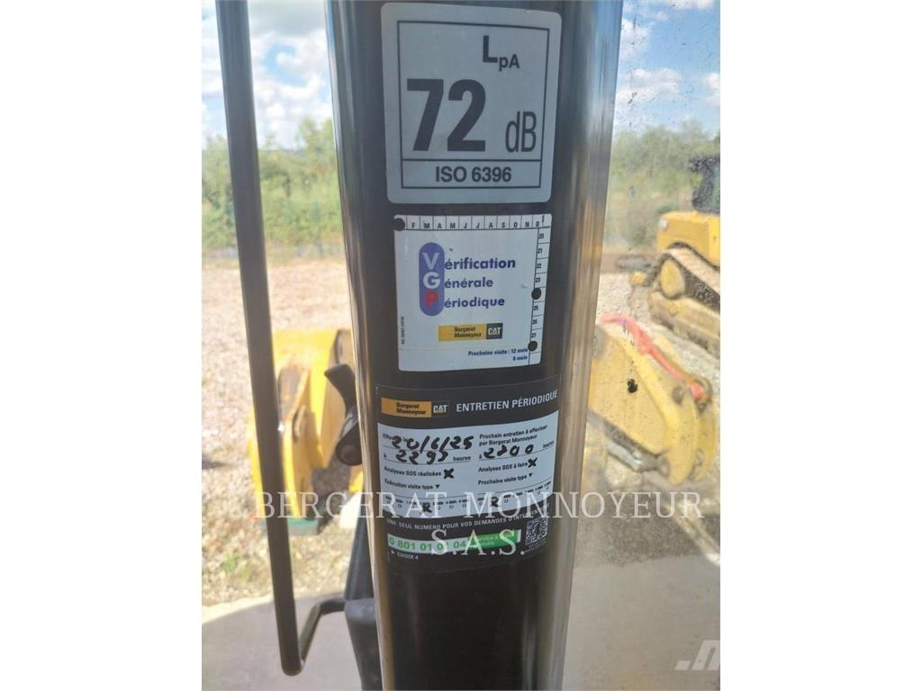 CAT 980 Колесни товарачи