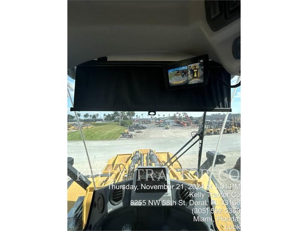 CAT 980 Колесни товарачи