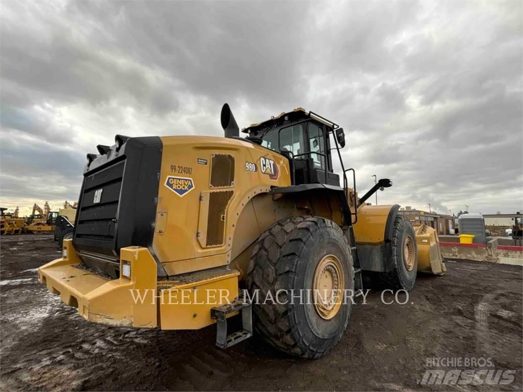 CAT 980 Колесни товарачи