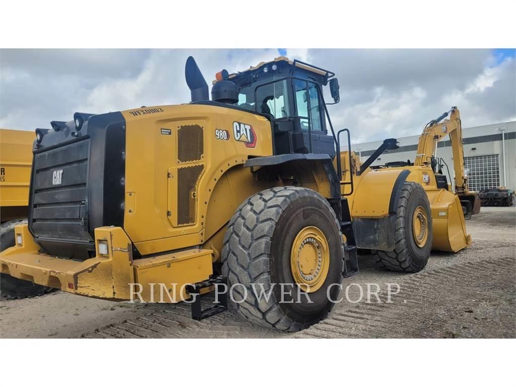CAT 980 Колесни товарачи