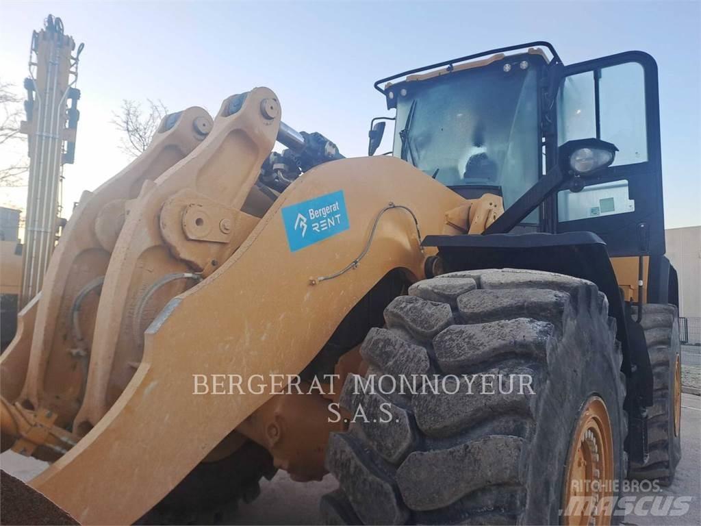 CAT 980 Колесни товарачи