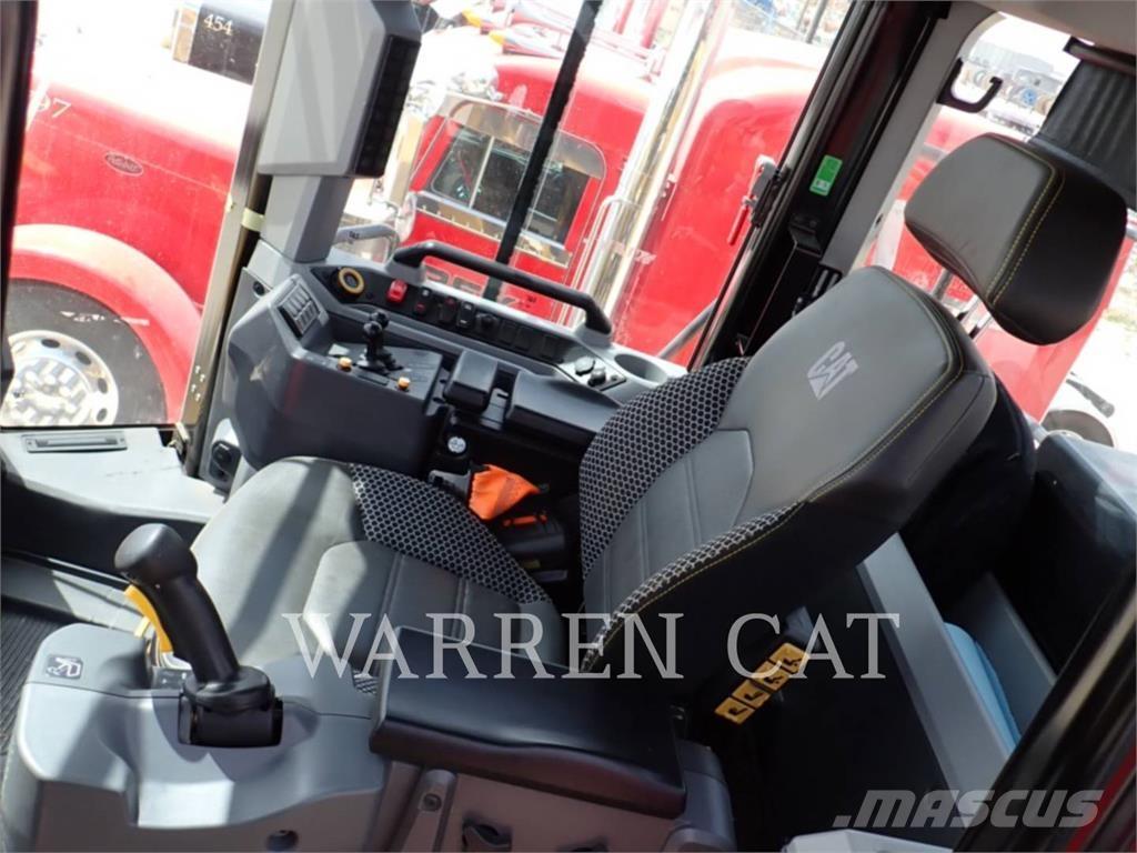 CAT 980 Колесни товарачи