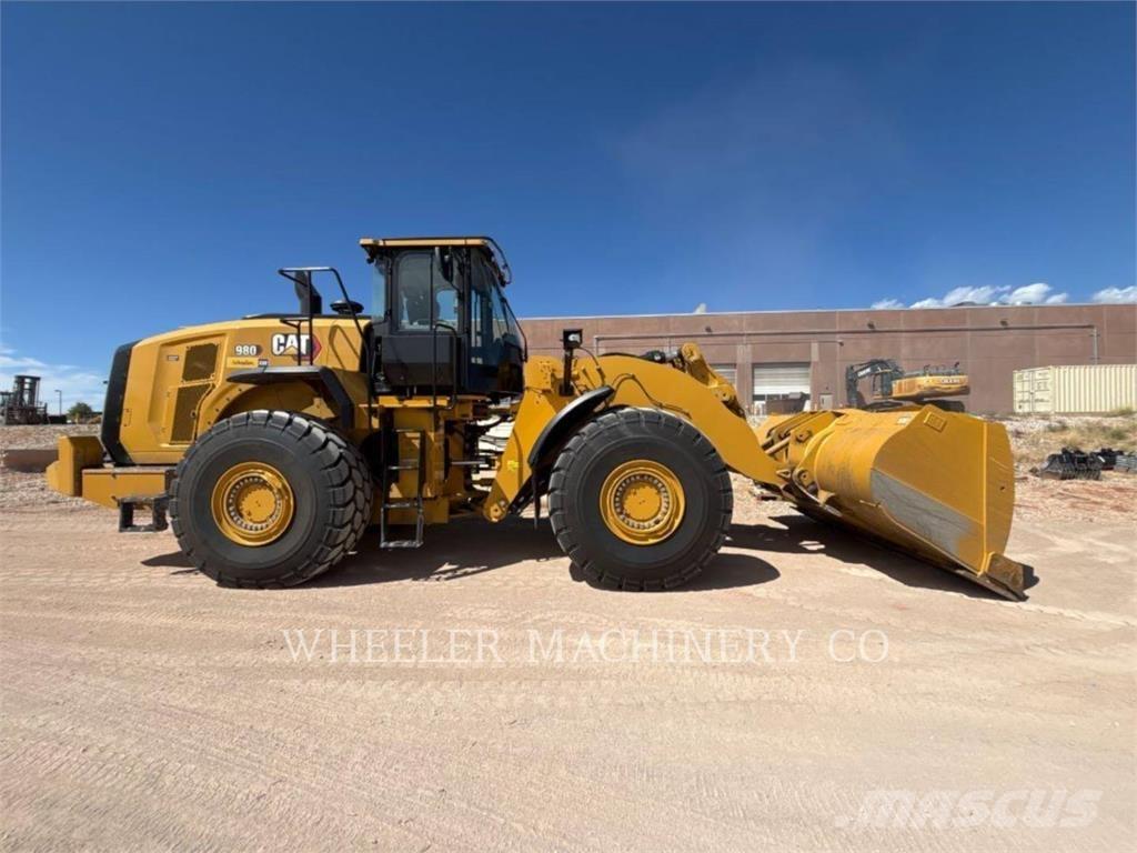 CAT 980 Колесни товарачи