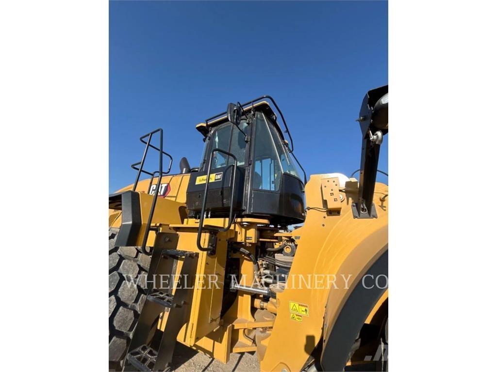 CAT 980 Колесни товарачи