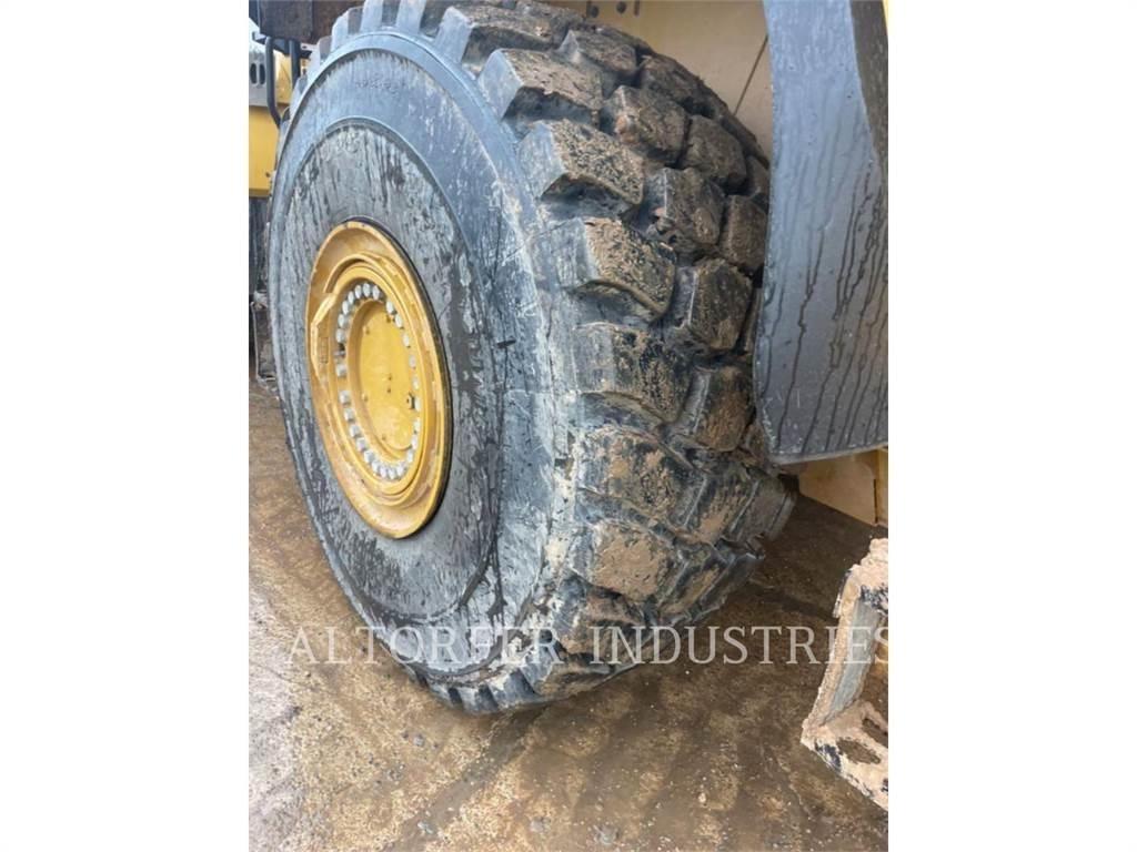 CAT 980-14 Колесни товарачи