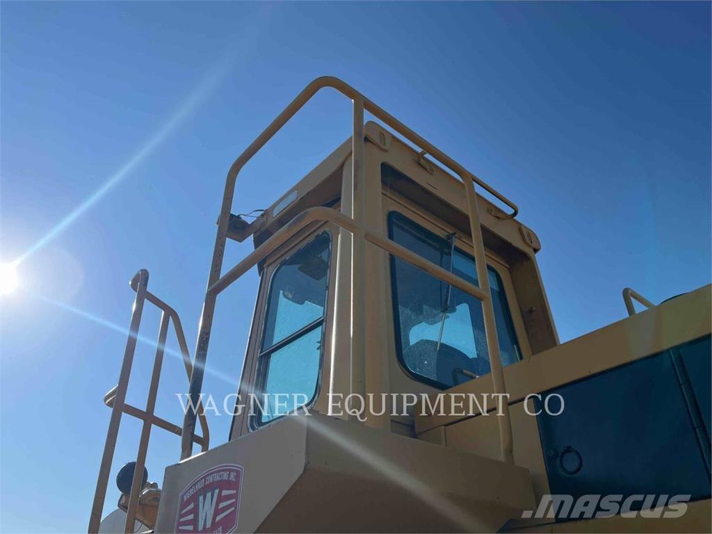 CAT 980C Колесни товарачи