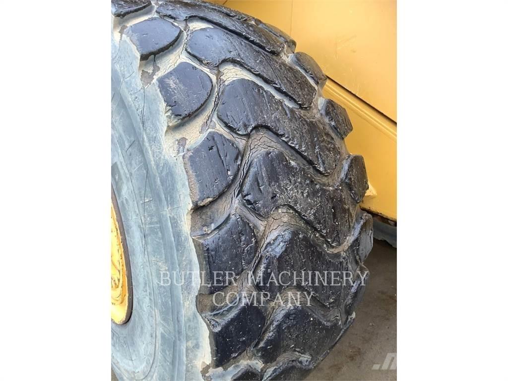 CAT 980G Колесни товарачи