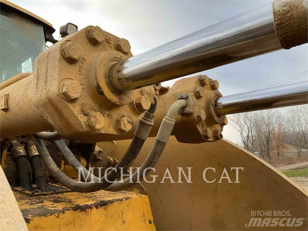CAT 980H Колесни товарачи