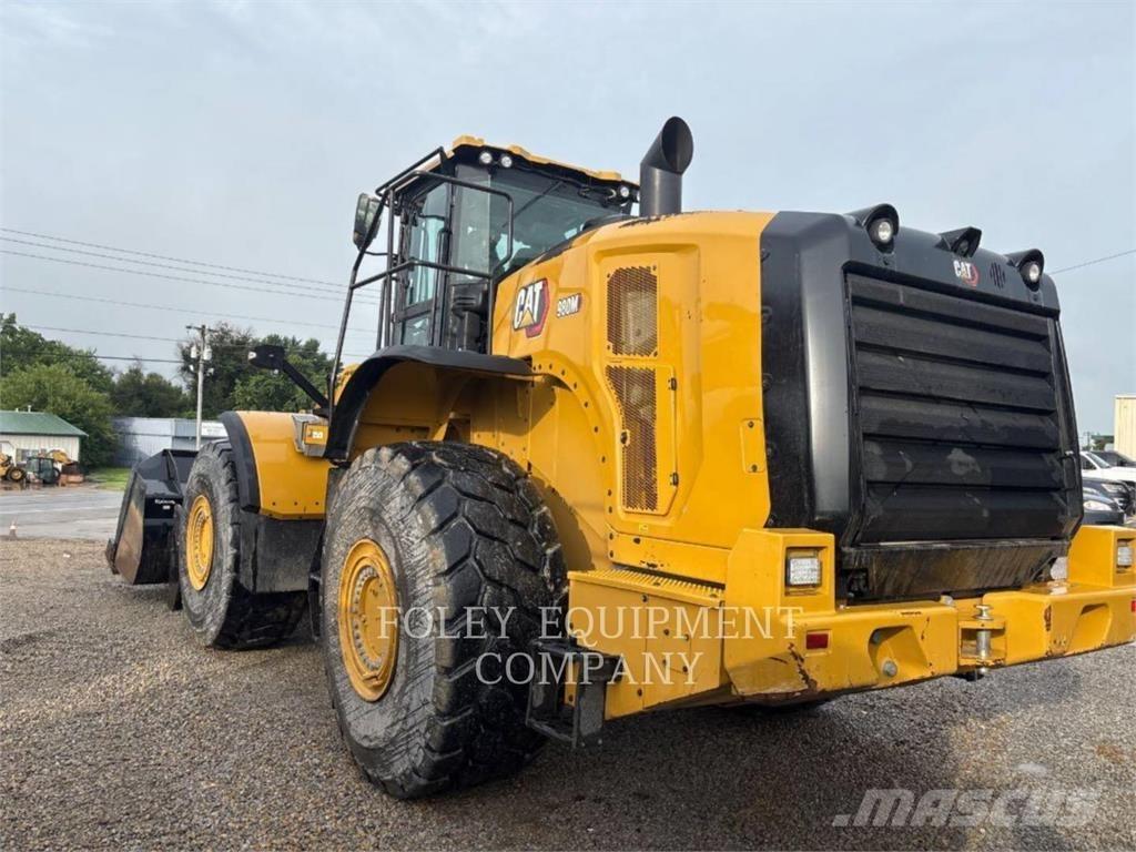 CAT 980M Колесни товарачи
