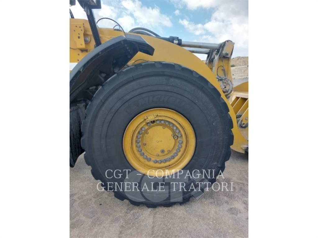 CAT 980M Колесни товарачи