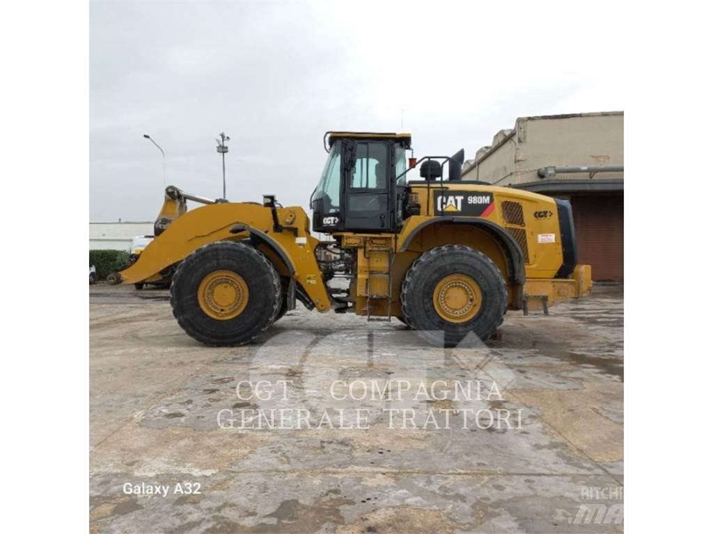 CAT 980M Колесни товарачи