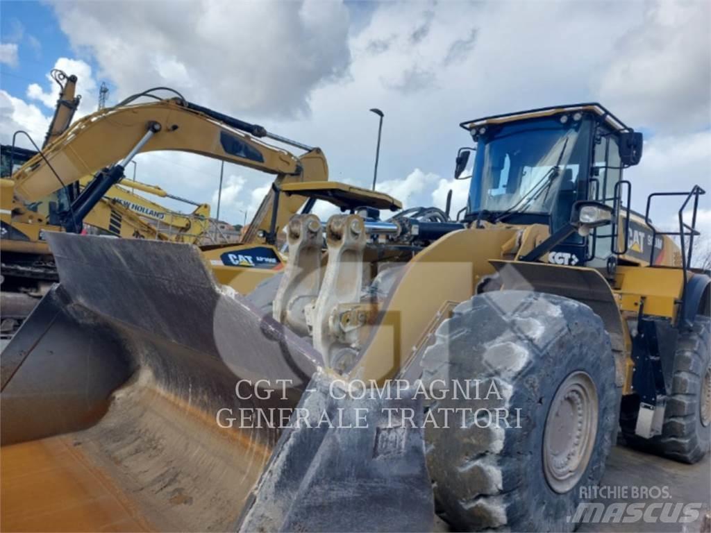 CAT 980M Колесни товарачи