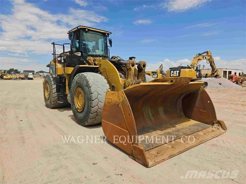 CAT 980M Колесни товарачи