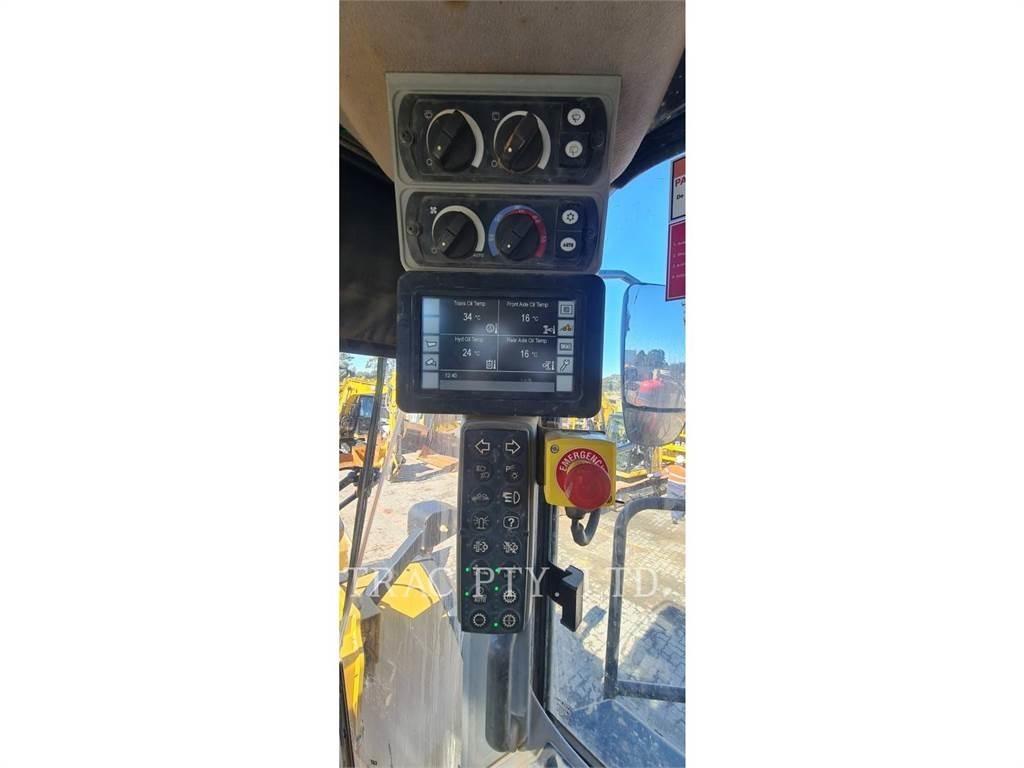 CAT 980M Колесни товарачи