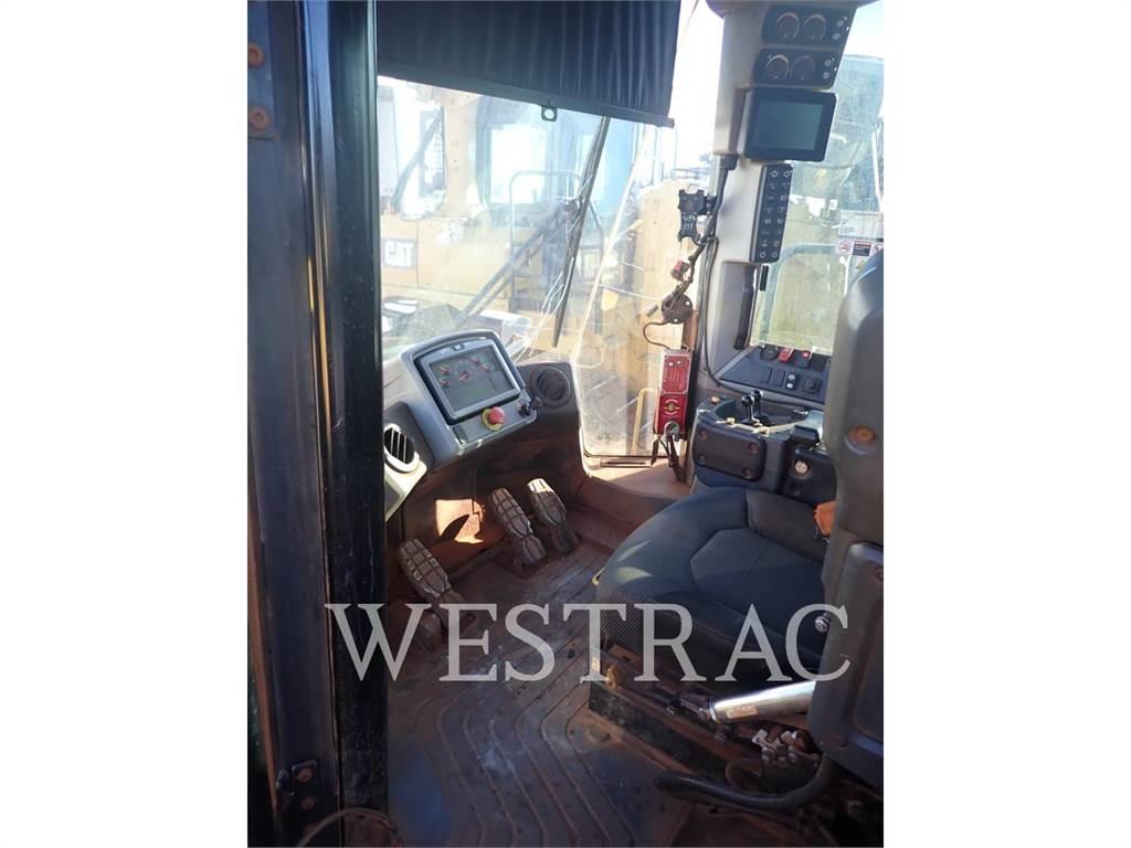 CAT 980M Колесни товарачи