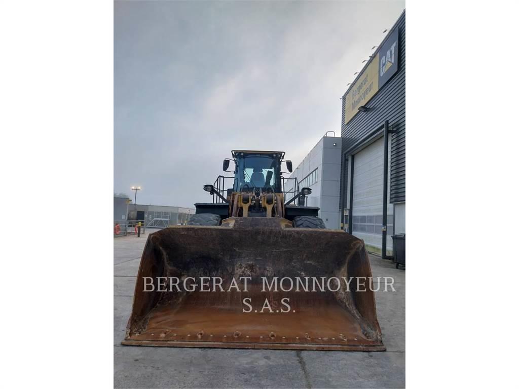 CAT 980M Колесни товарачи