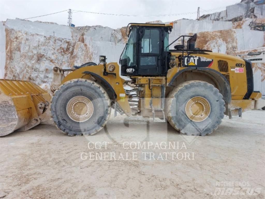 CAT 980M Колесни товарачи