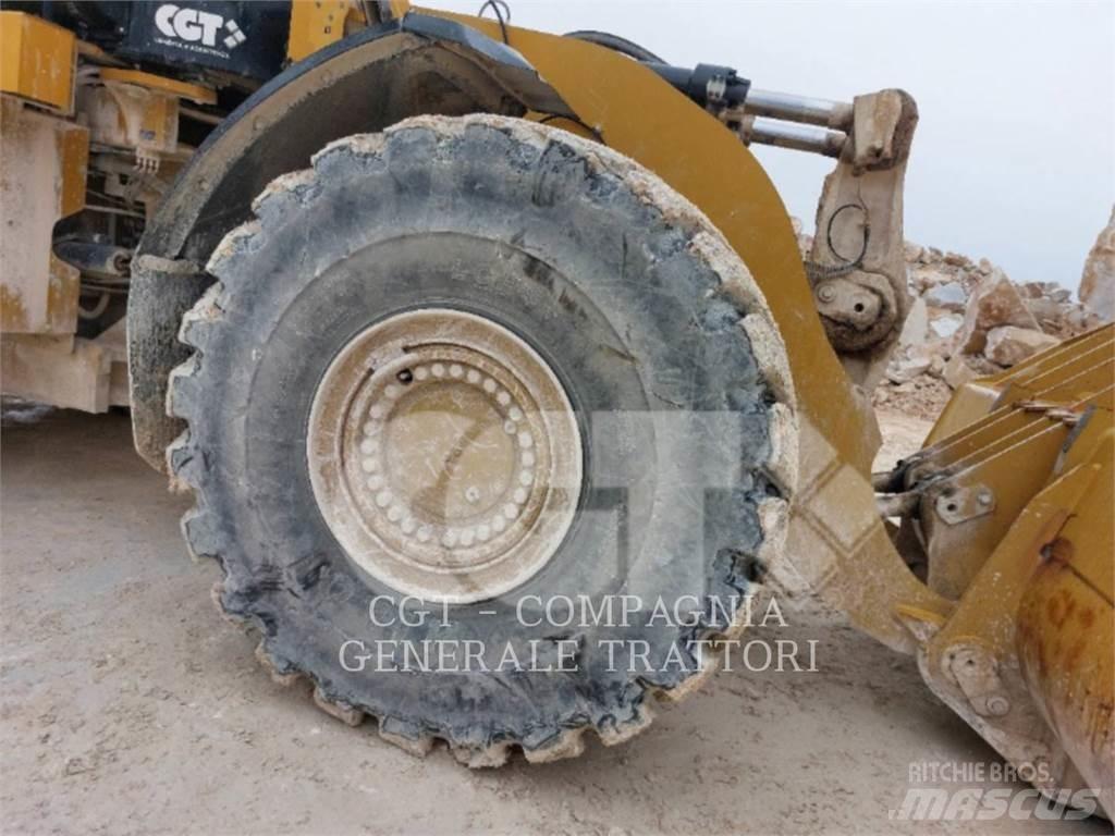 CAT 980M Колесни товарачи