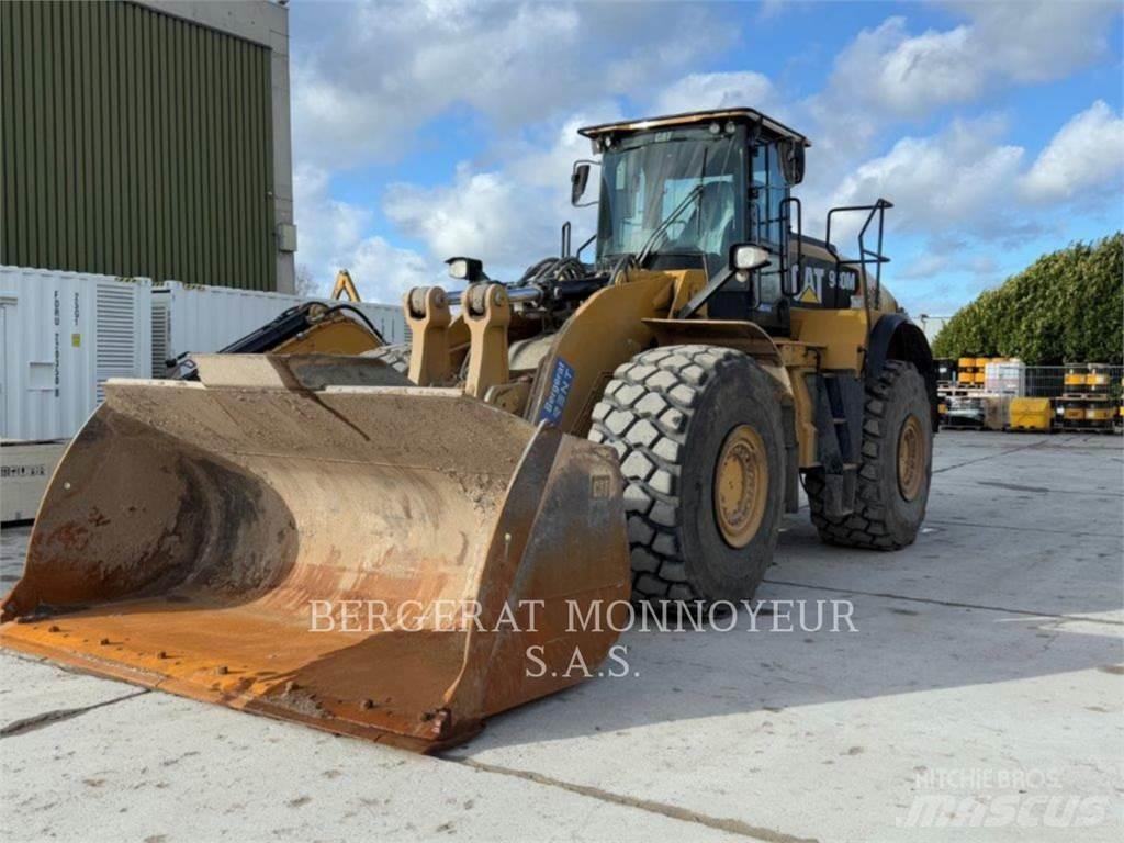 CAT 980M Колесни товарачи