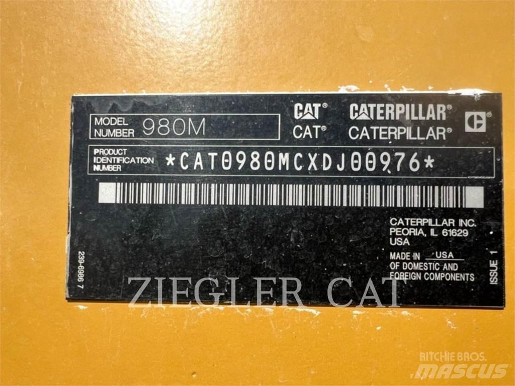 CAT 980M Колесни товарачи