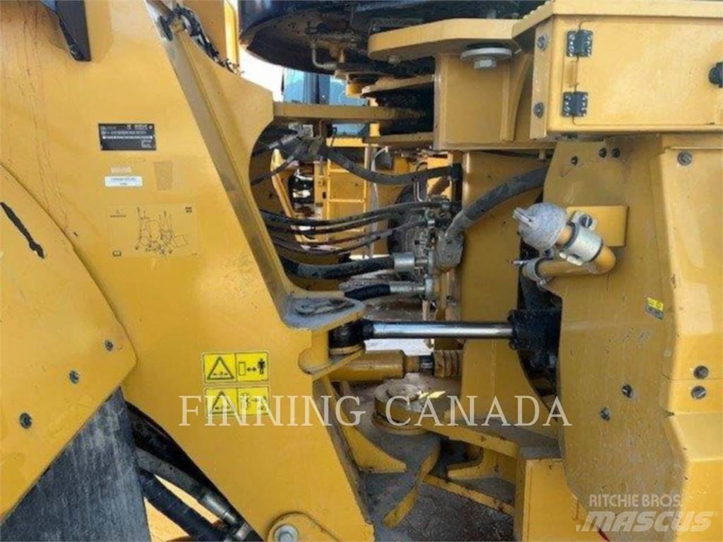 CAT 980M Колесни товарачи