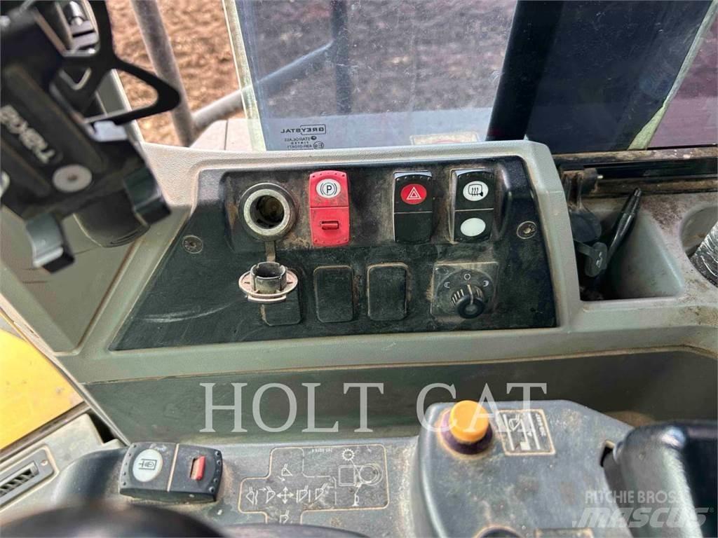 CAT 980M Колесни товарачи