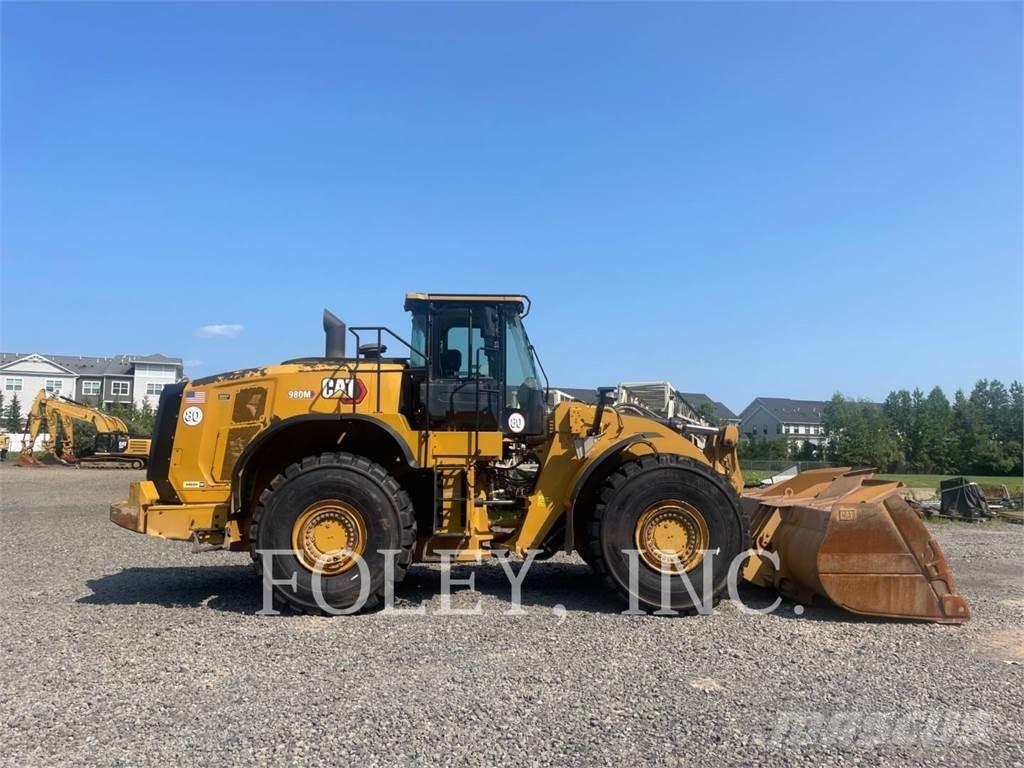 CAT 980M Колесни товарачи