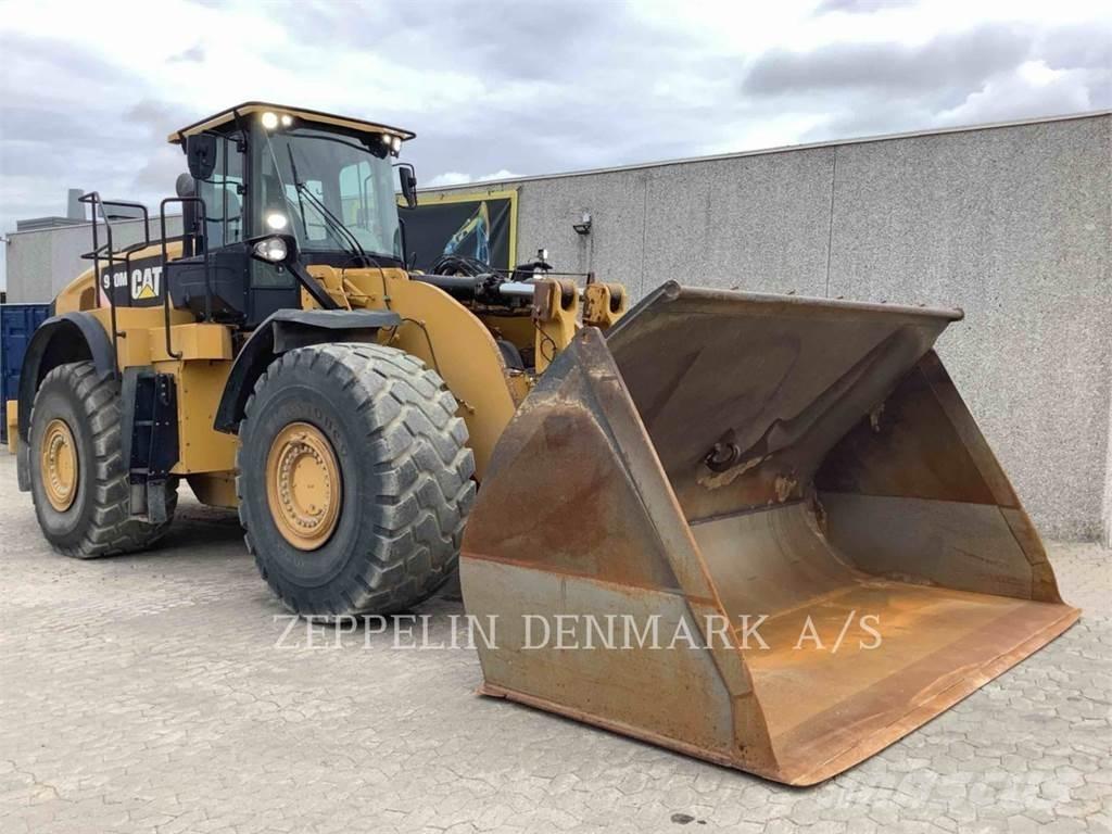 CAT 980M Колесни товарачи