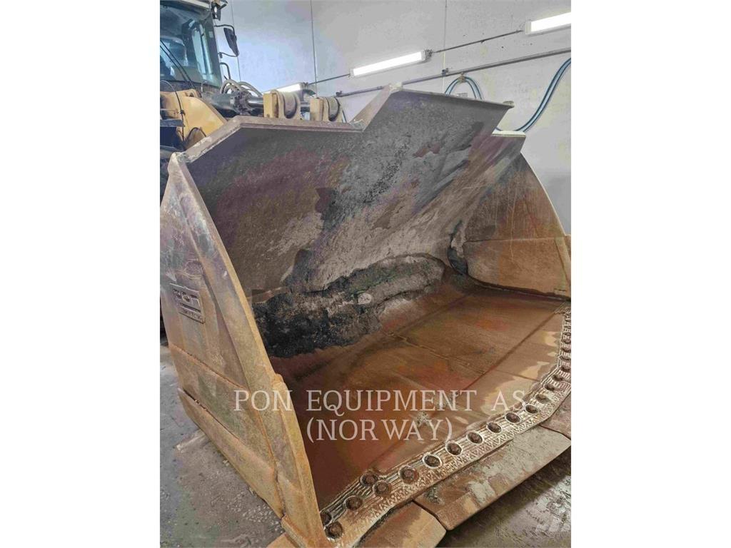 CAT 980M Колесни товарачи