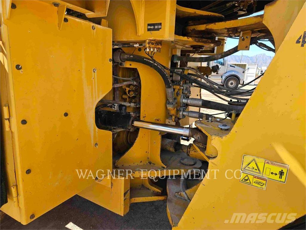 CAT 980M AG Колесни товарачи