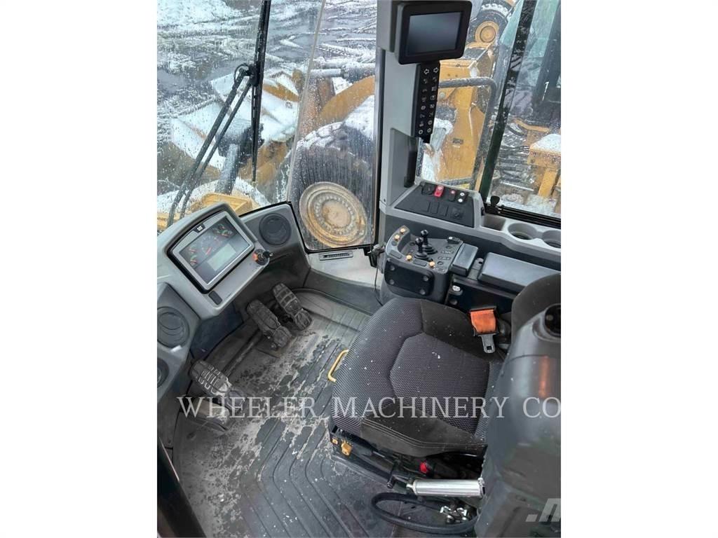 CAT 980M AOC Колесни товарачи