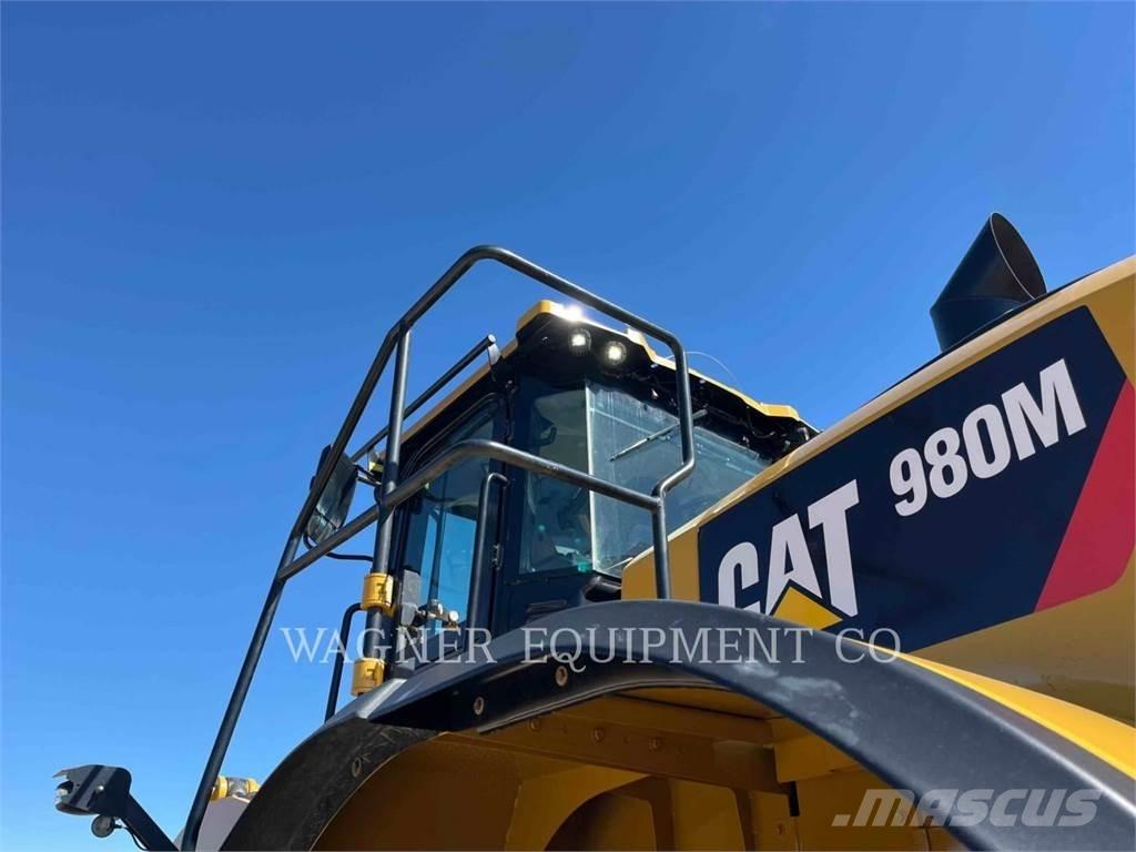 CAT 980M RB Колесни товарачи
