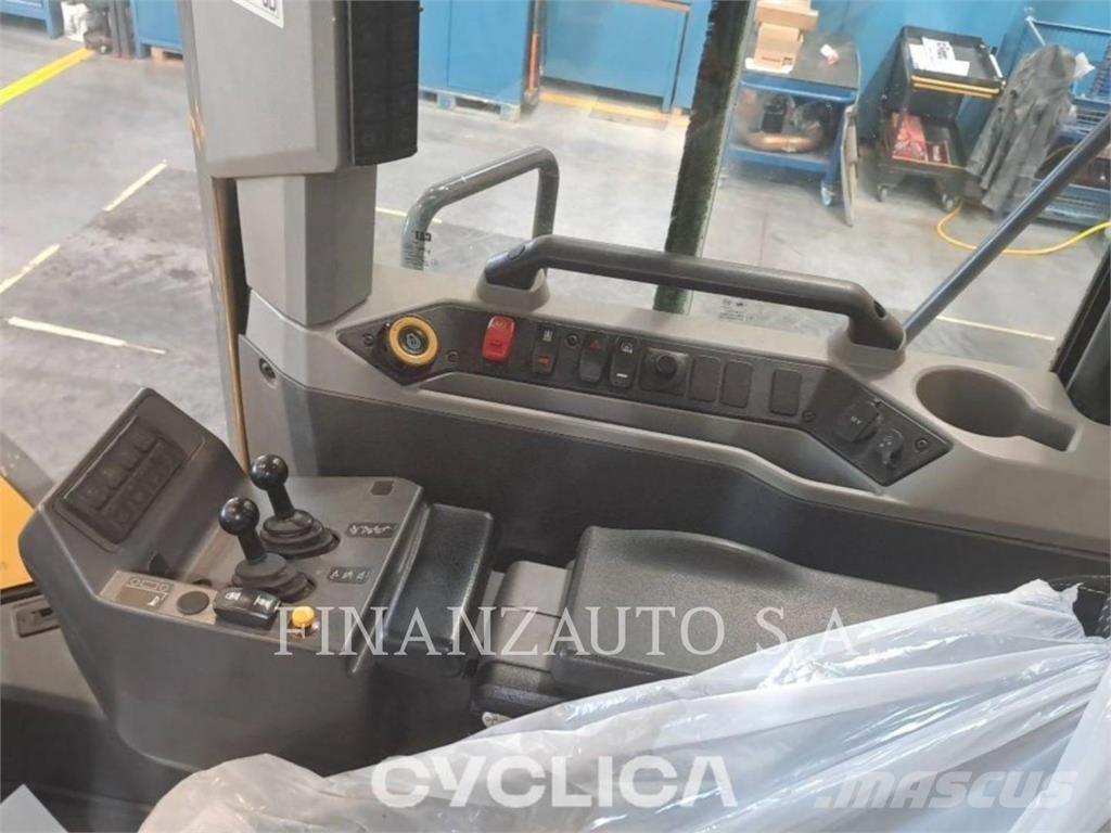 CAT 980XE Колесни товарачи