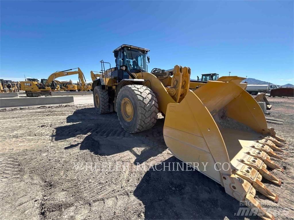 CAT 982 Колесни товарачи