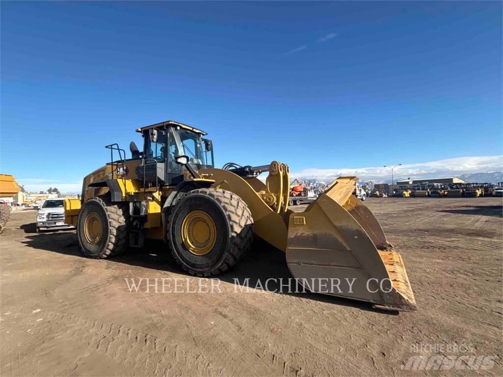 CAT 982 Колесни товарачи