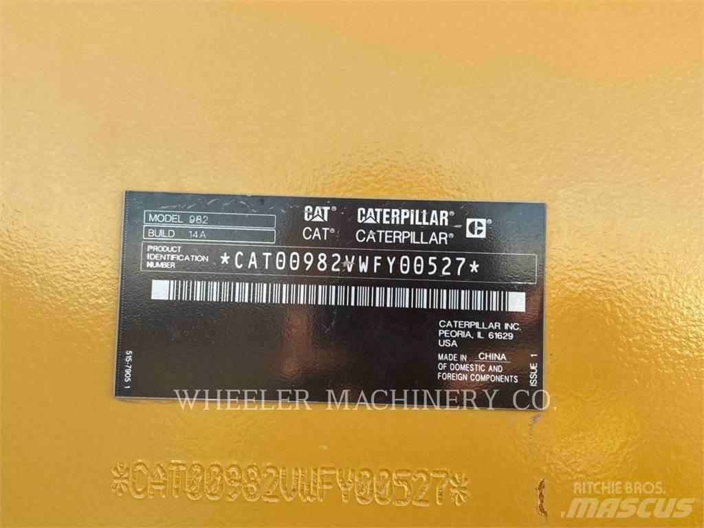 CAT 982 Колесни товарачи