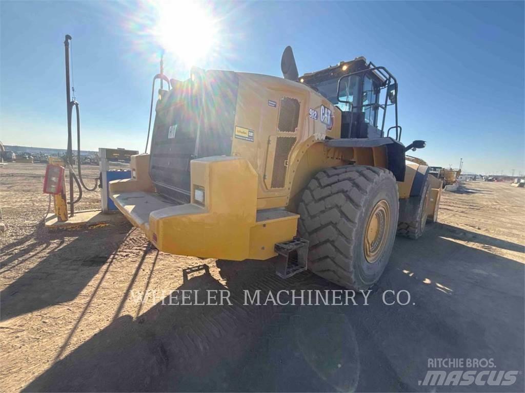 CAT 982 Колесни товарачи