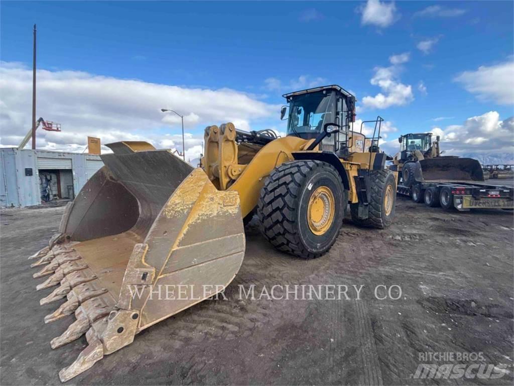 CAT 982 Колесни товарачи