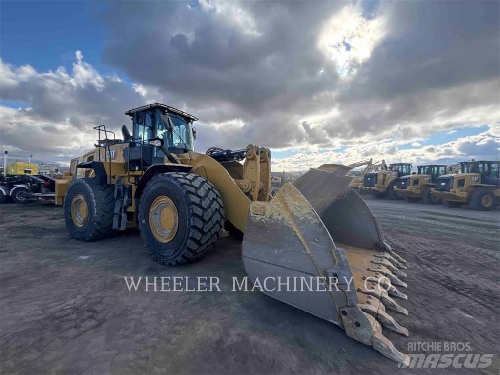 CAT 982 Колесни товарачи