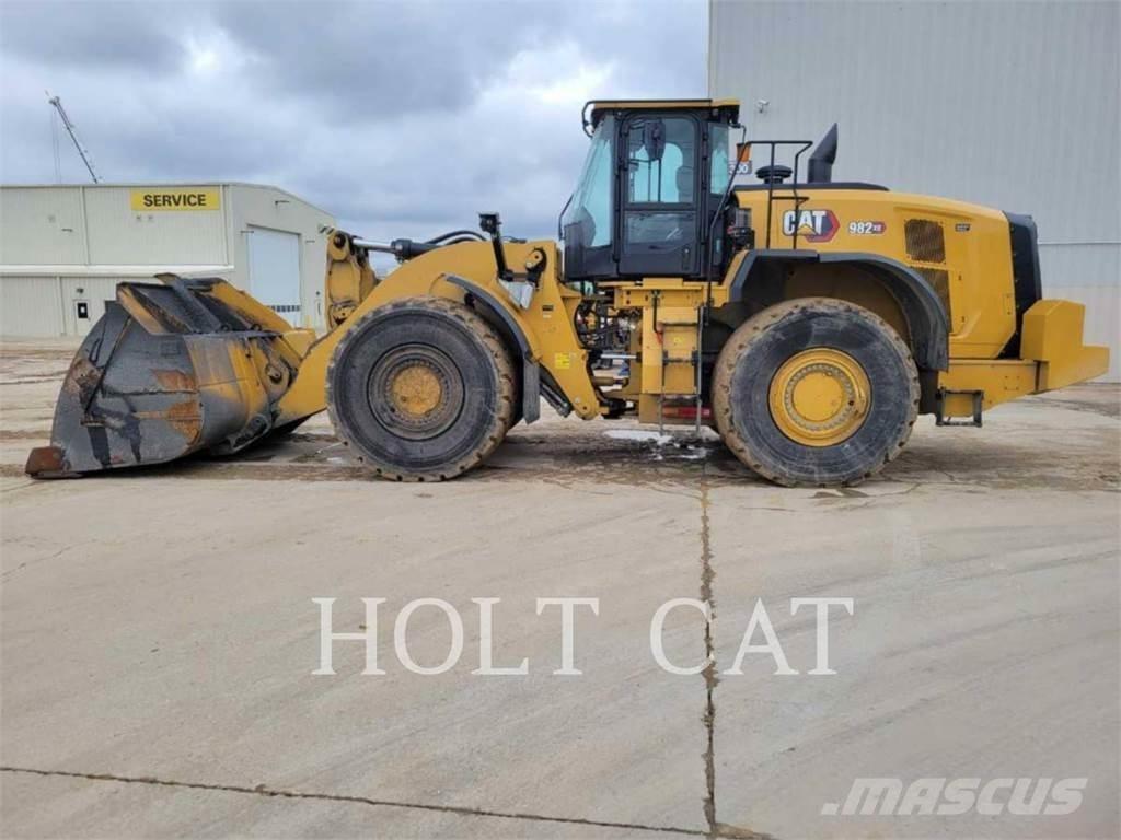 CAT 982 XE Колесни товарачи