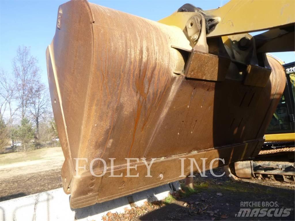 CAT 982M Колесни товарачи