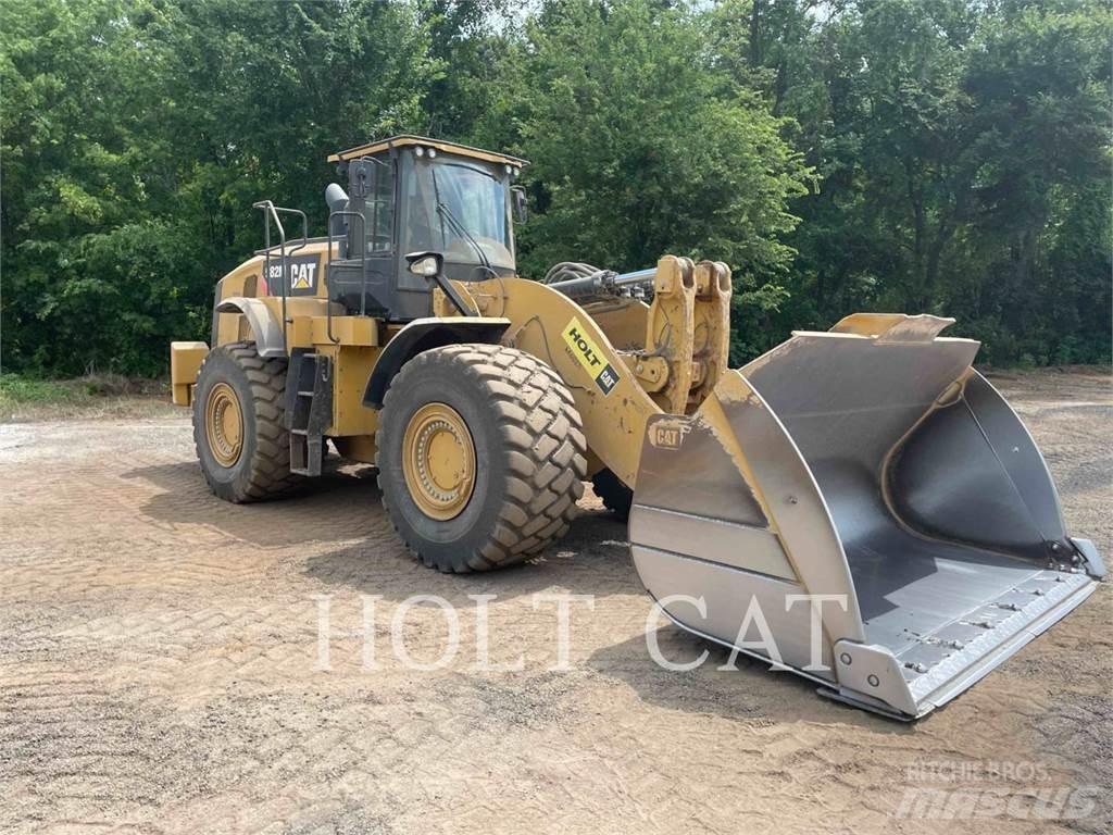 CAT 982M Колесни товарачи